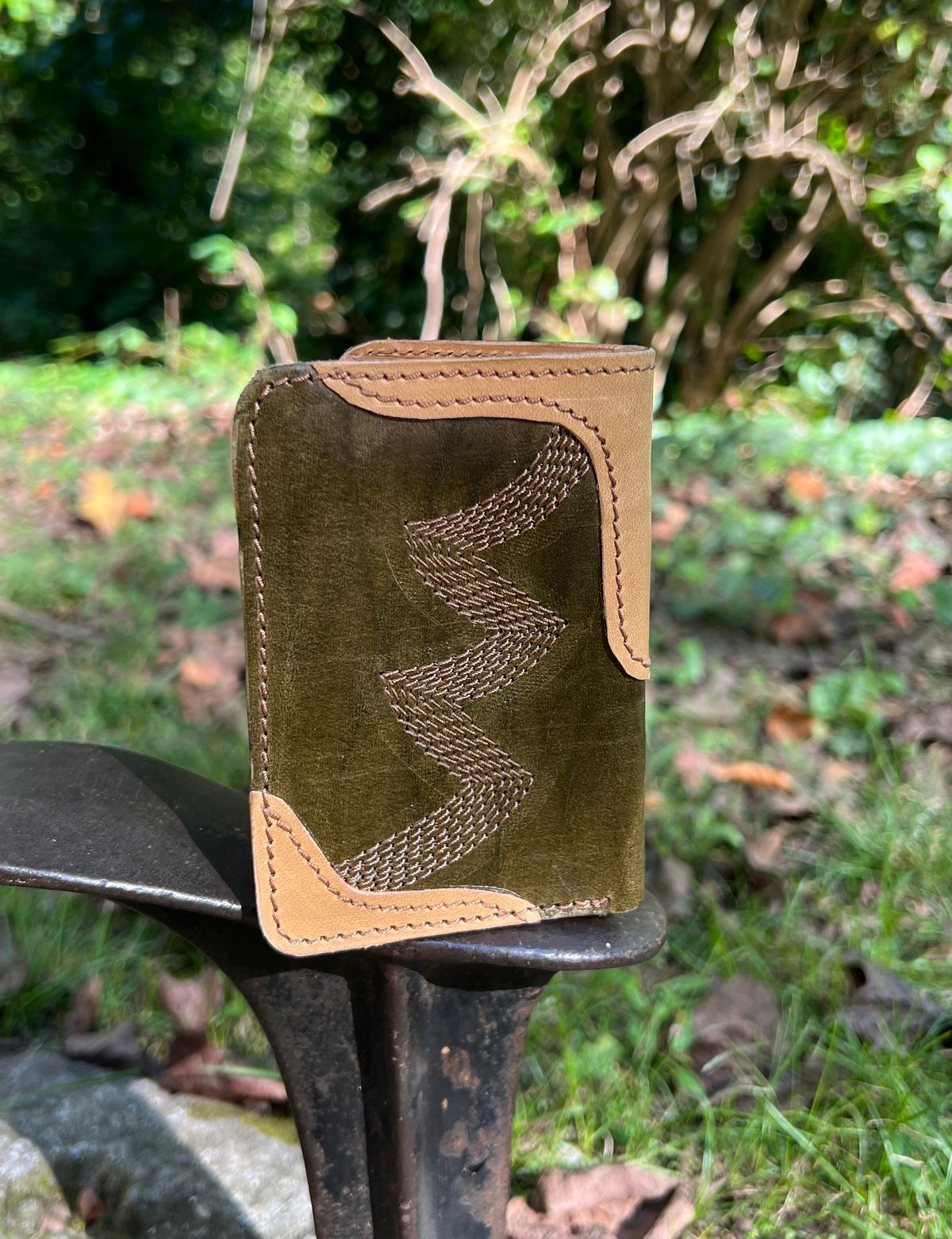 Photo by davecorey on October 1, 2025 of the Oldspeed MFG Western Wallet in Wickett & Craig Olive Traditional Harness.