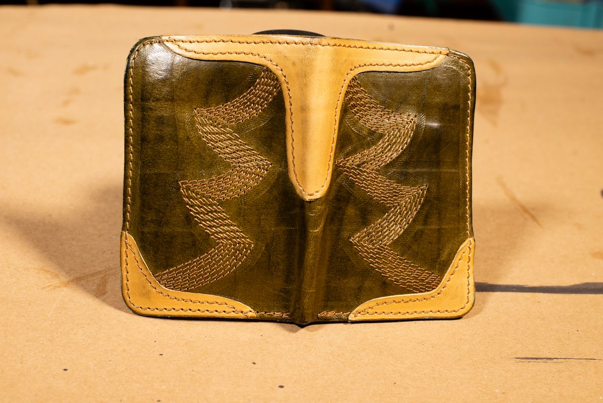 Photo by davecorey on November 4, 2025 of the Oldspeed MFG Western Wallet in Wickett & Craig Olive Traditional Harness.