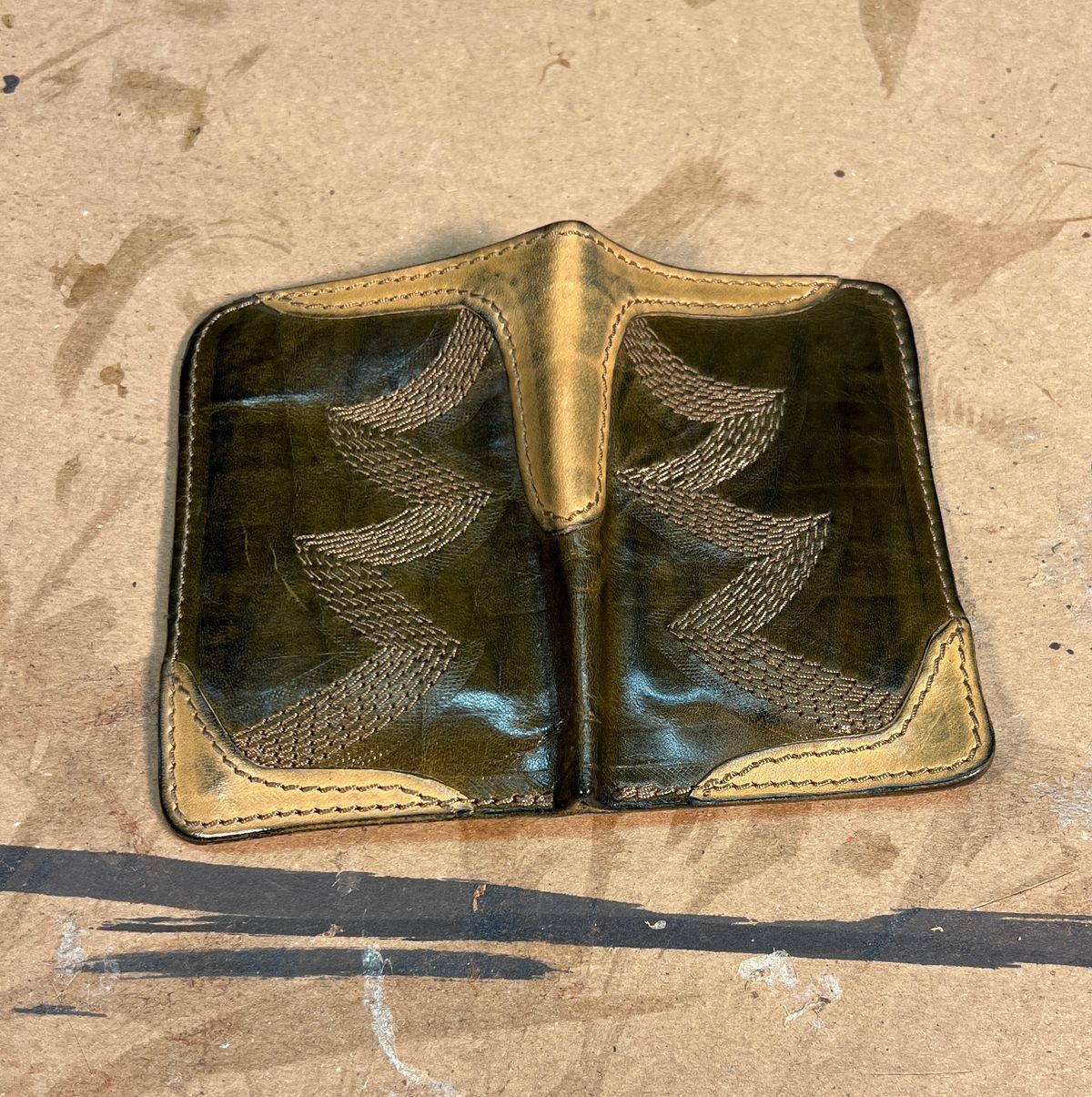 Photo by davecorey on March 5, 2026 of the Oldspeed MFG Western Wallet in Wickett & Craig Olive Traditional Harness.