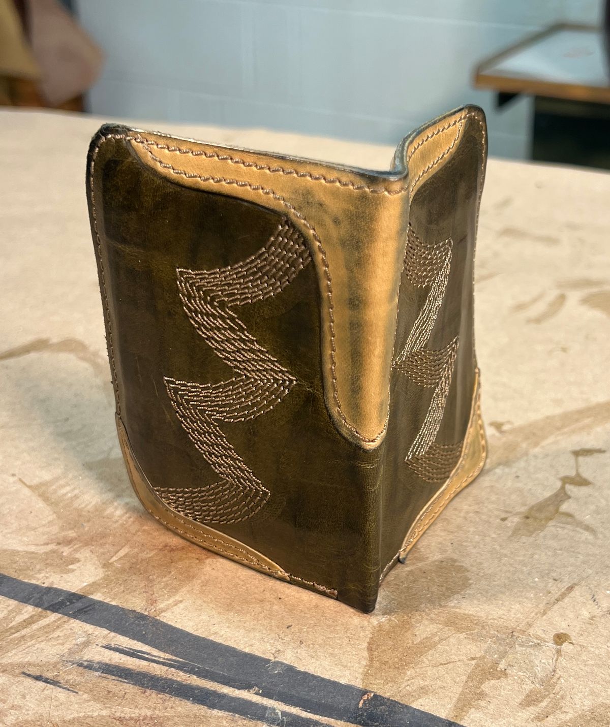 Photo by davecorey on March 5, 2026 of the Oldspeed MFG Western Wallet in Wickett & Craig Olive Traditional Harness.