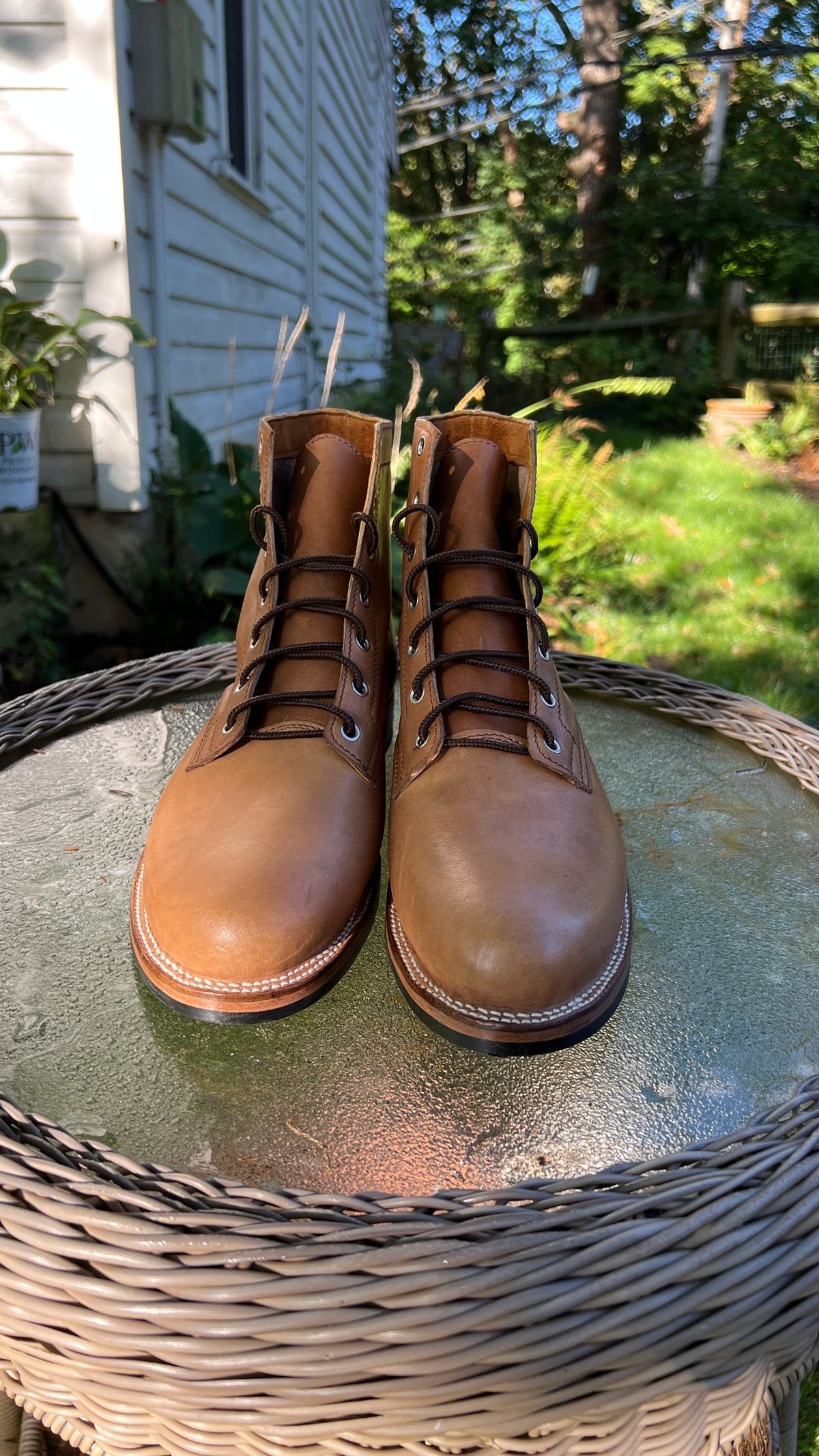 Photo by davecorey on October 1, 2023 of the Oldspeed Service Boot 6” in Horween Tan Latigo.