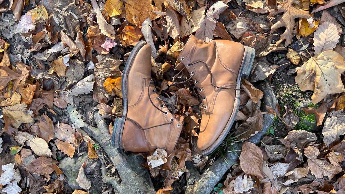 Photo by davecorey on November 5, 2023 of the Oldspeed Service Boot 6” in Horween Tan Latigo.