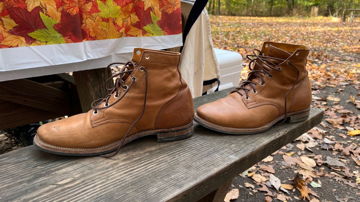 Photo by davecorey on November 5, 2023 of the Oldspeed Service Boot 6” in Horween Tan Latigo.