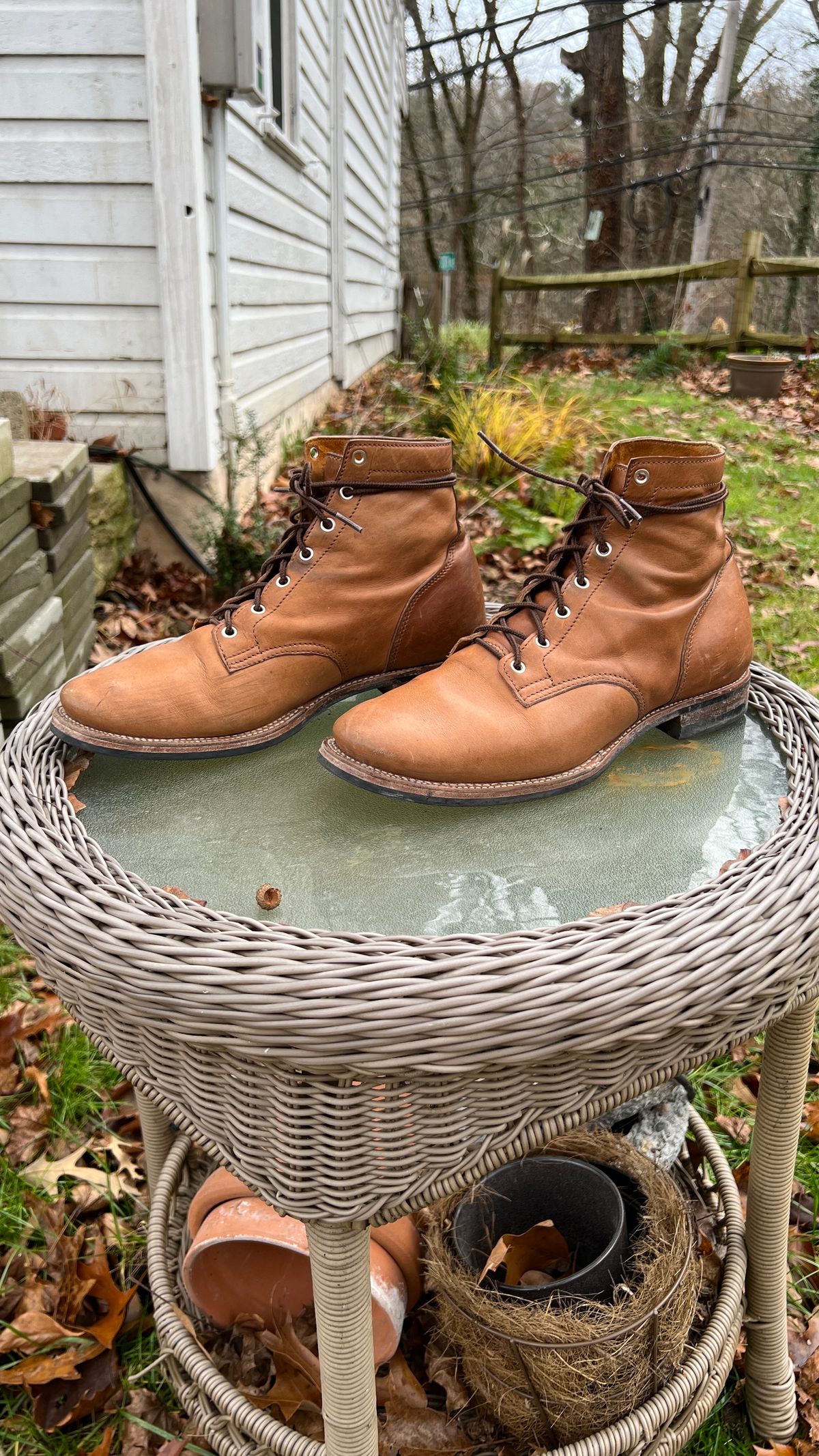 Photo by davecorey on December 4, 2023 of the Oldspeed Service Boot 6” in Horween Tan Latigo.