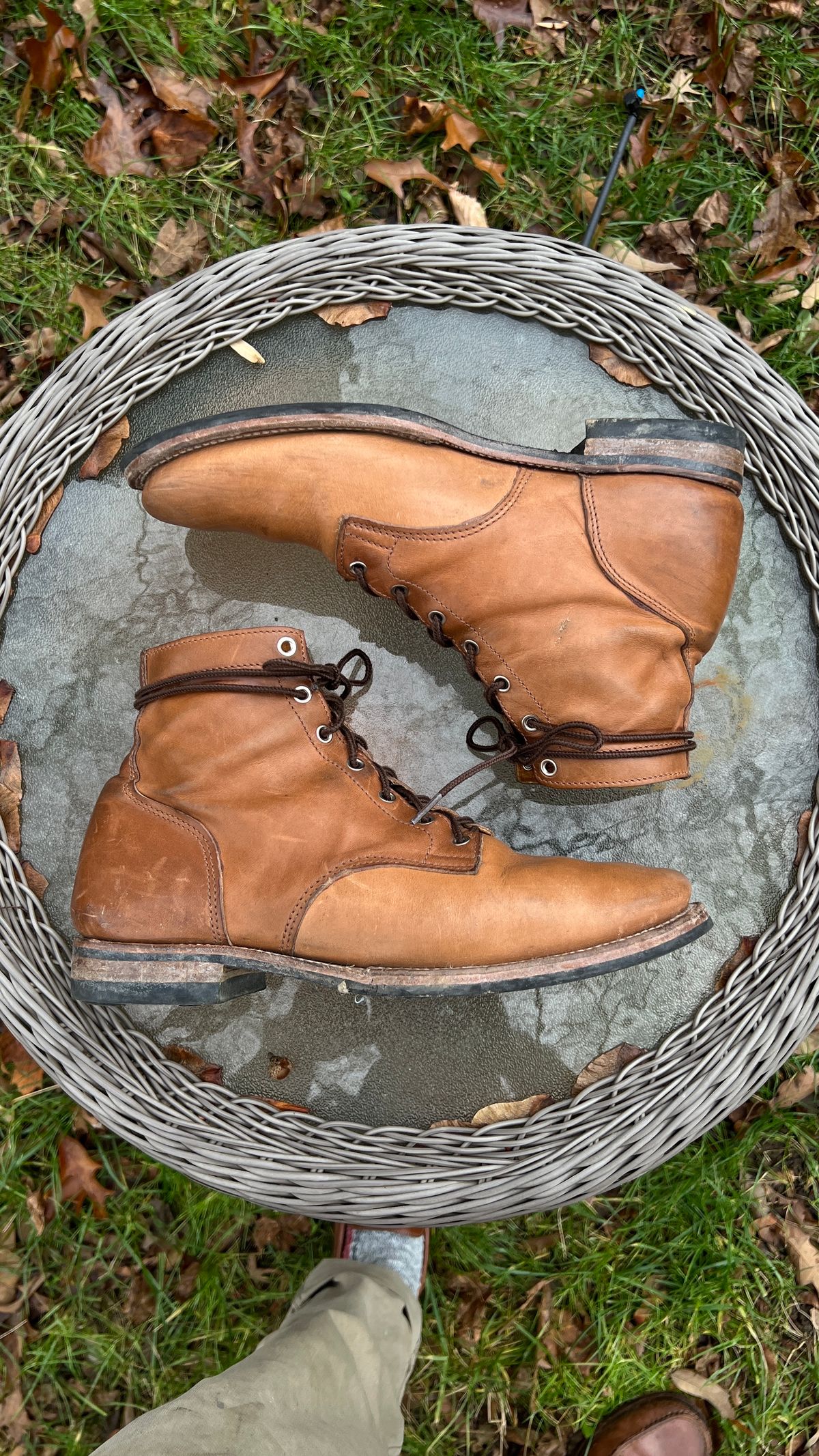 Photo by davecorey on December 4, 2023 of the Oldspeed Service Boot 6” in Horween Tan Latigo.