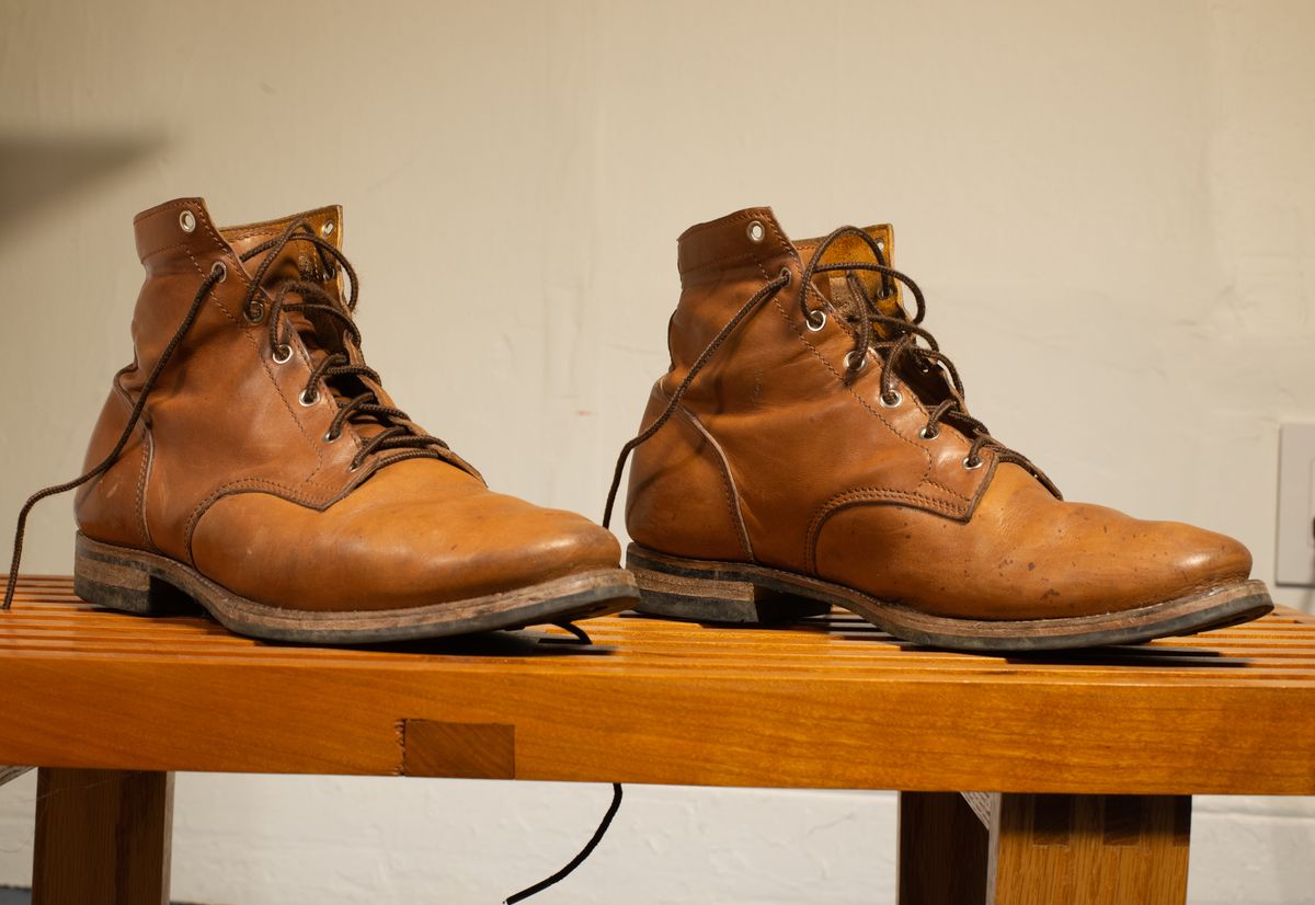 Photo by davecorey on January 3, 2024 of the Oldspeed Service Boot 6” in Horween Tan Latigo.