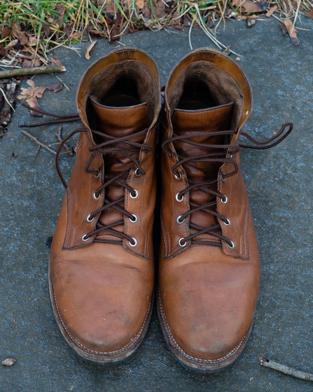 Photo by davecorey on February 1, 2024 of the Oldspeed Service Boot 6” in Horween Tan Latigo.