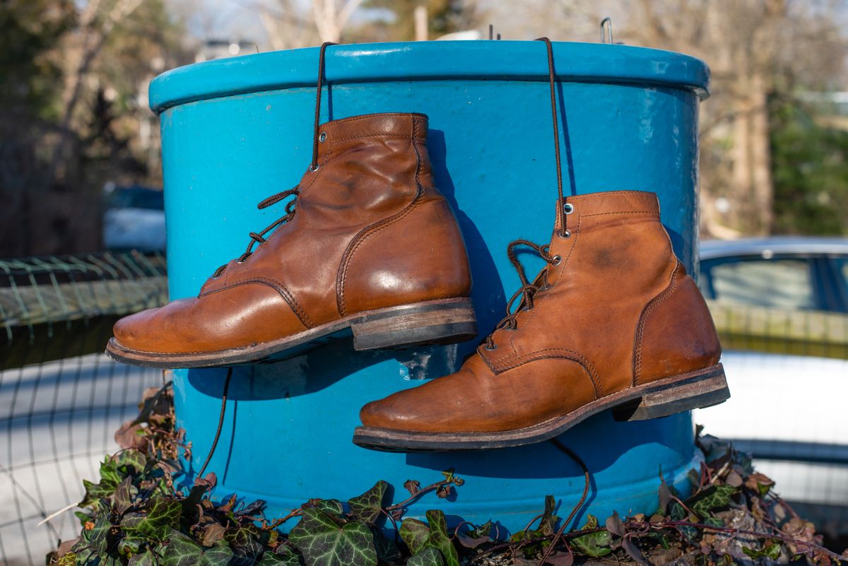 Photo by davecorey on March 3, 2024 of the Oldspeed Service Boot 6” in Horween Tan Latigo.