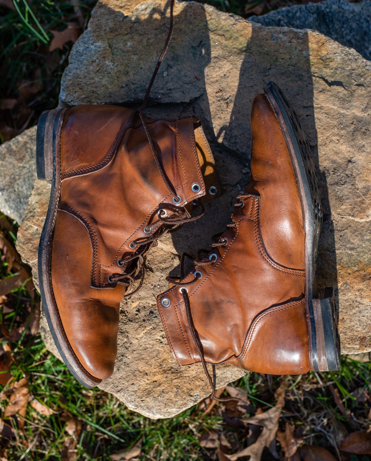 Photo by davecorey on March 3, 2024 of the Oldspeed Service Boot 6” in Horween Tan Latigo.