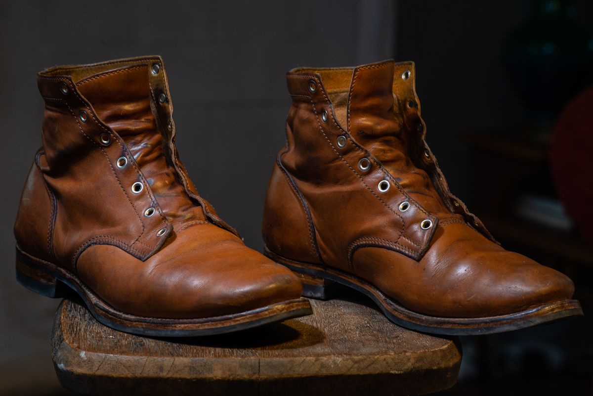 Photo by davecorey on April 5, 2024 of the Oldspeed Service Boot 6” in Horween Tan Latigo.