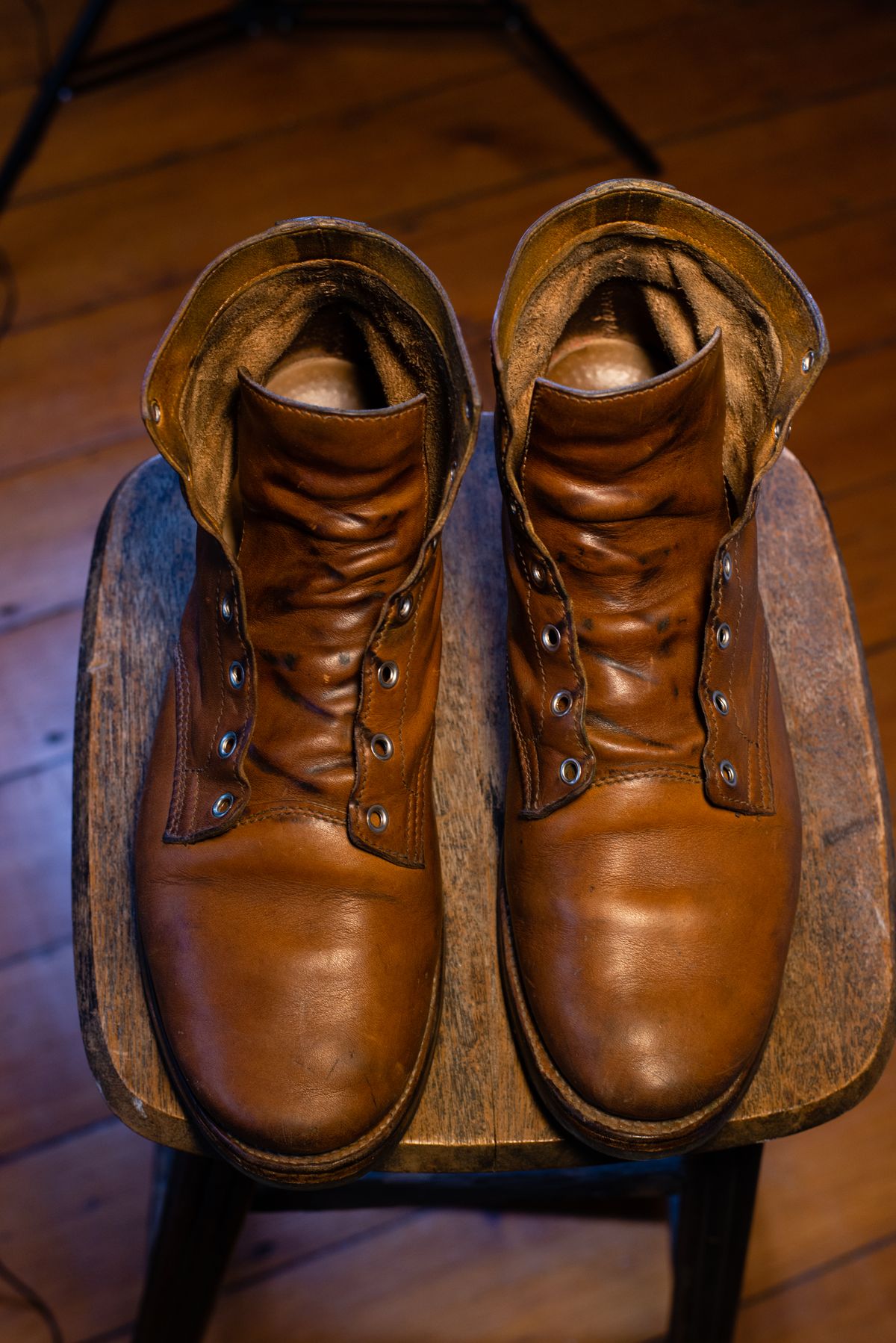 Photo by davecorey on April 5, 2024 of the Oldspeed Service Boot 6” in Horween Tan Latigo.