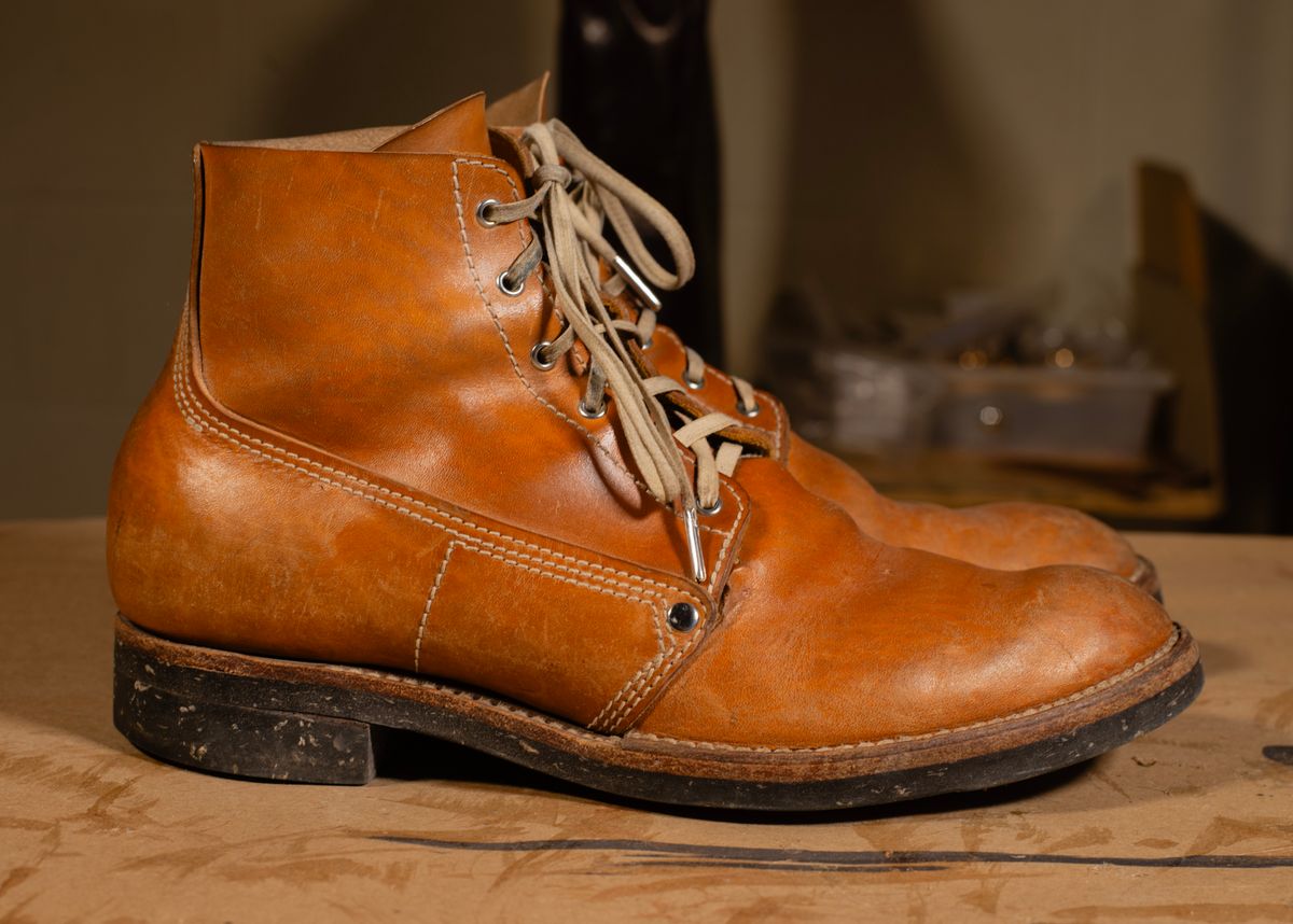 Photo by davecorey on March 5, 2026 of the Oldspeed MFG Henry Johnson Boot in Horween Russet Horsehide Strips.