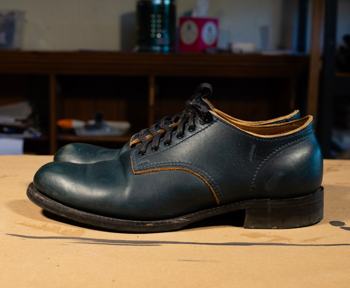 Photo by davecorey on December 4, 2025 of the Oldspeed MFG Shoe in Horween Navy Chromexcel Strips.