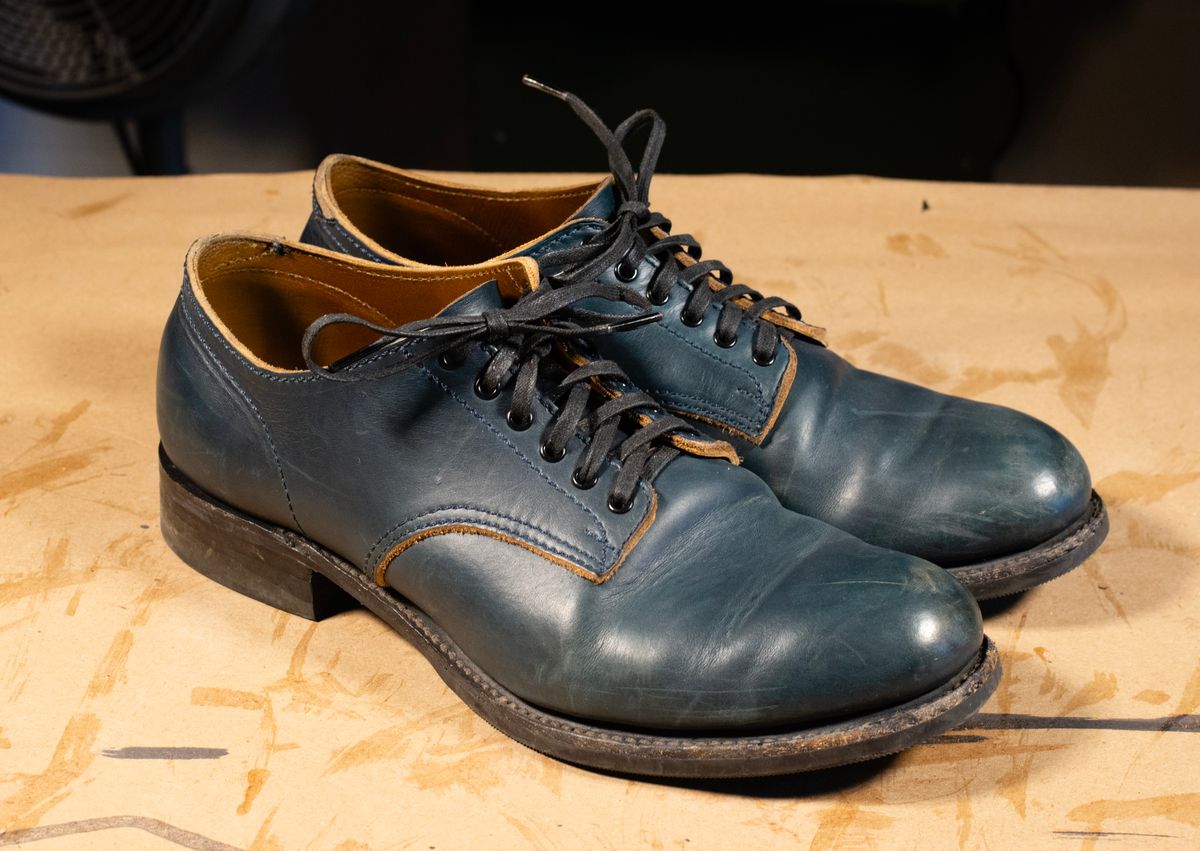 Photo by davecorey on January 6, 2026 of the Oldspeed MFG Shoe in Horween Navy Chromexcel Strips.