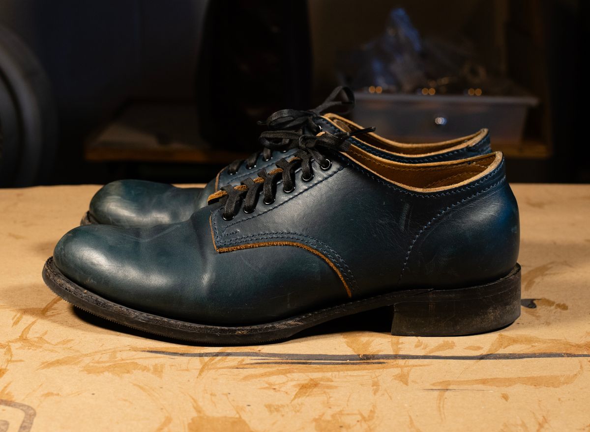 Photo by davecorey on January 6, 2026 of the Oldspeed MFG Shoe in Horween Navy Chromexcel Strips.