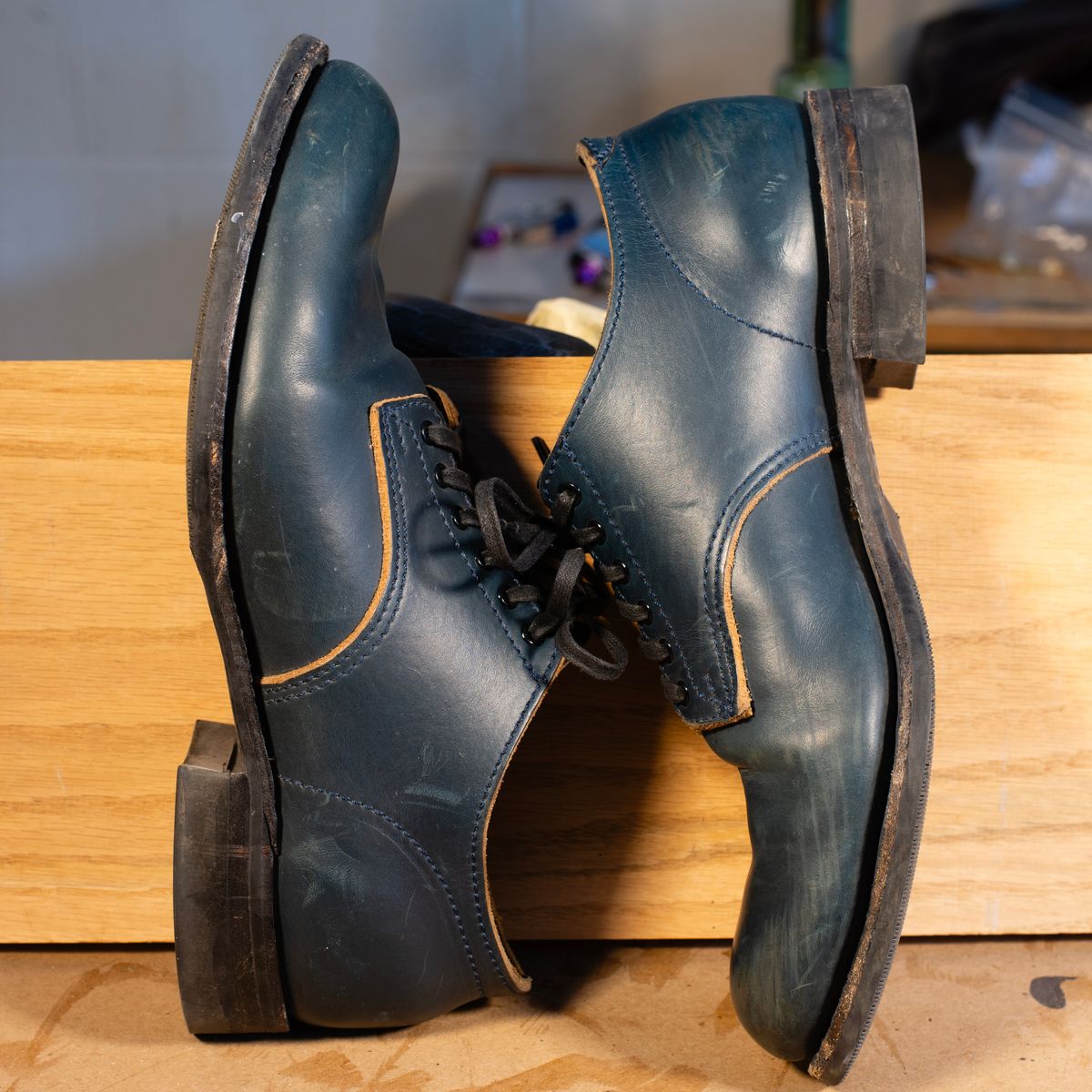 Photo by davecorey on February 4, 2026 of the Oldspeed MFG Shoe in Horween Navy Chromexcel Strips.