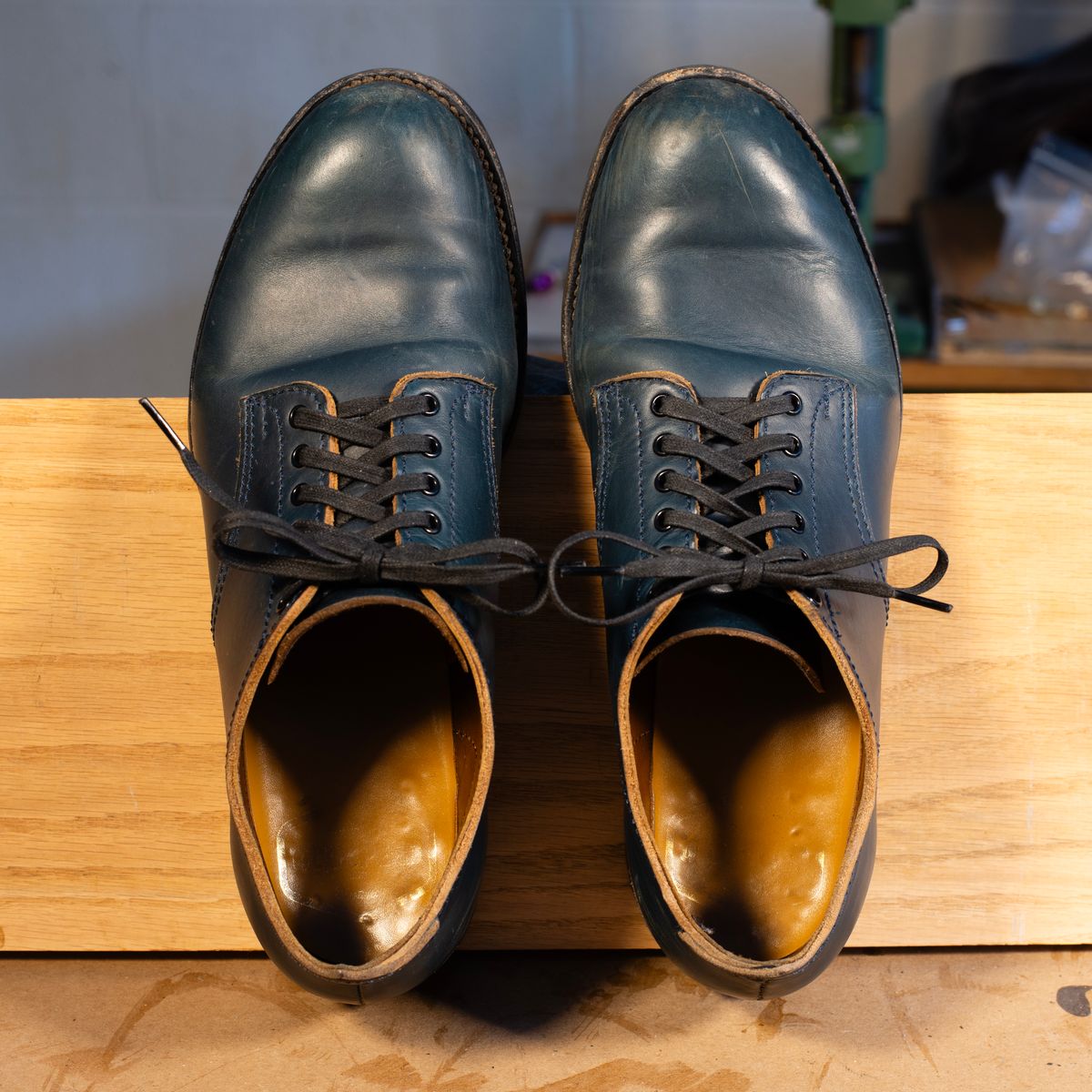Photo by davecorey on February 4, 2026 of the Oldspeed MFG Shoe in Horween Navy Chromexcel Strips.