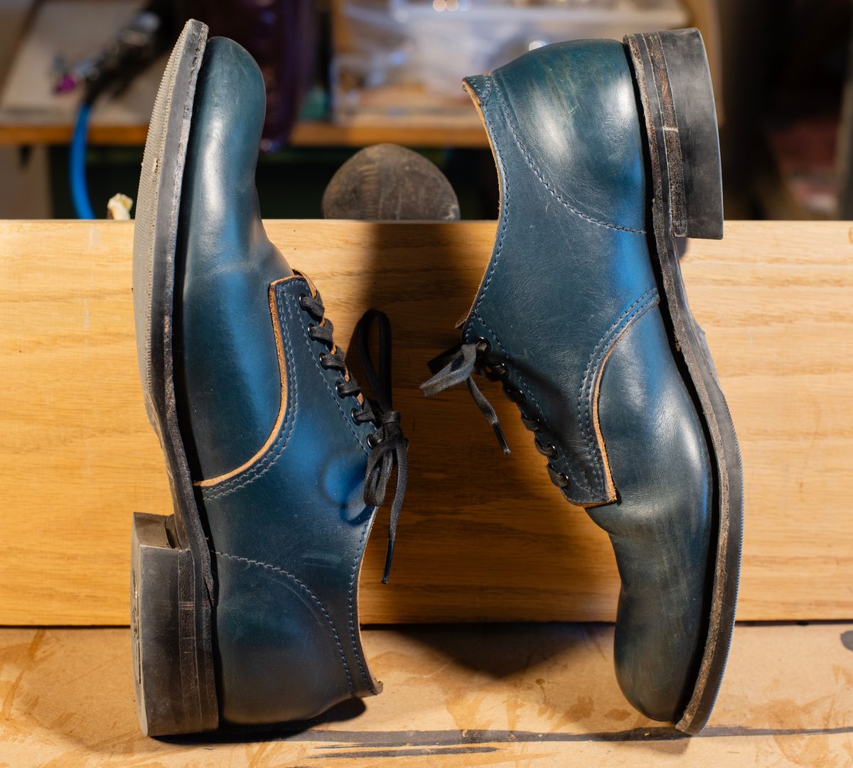 Photo by davecorey on April 2, 2026 of the Oldspeed MFG Shoe in Horween Navy Chromexcel Strips.
