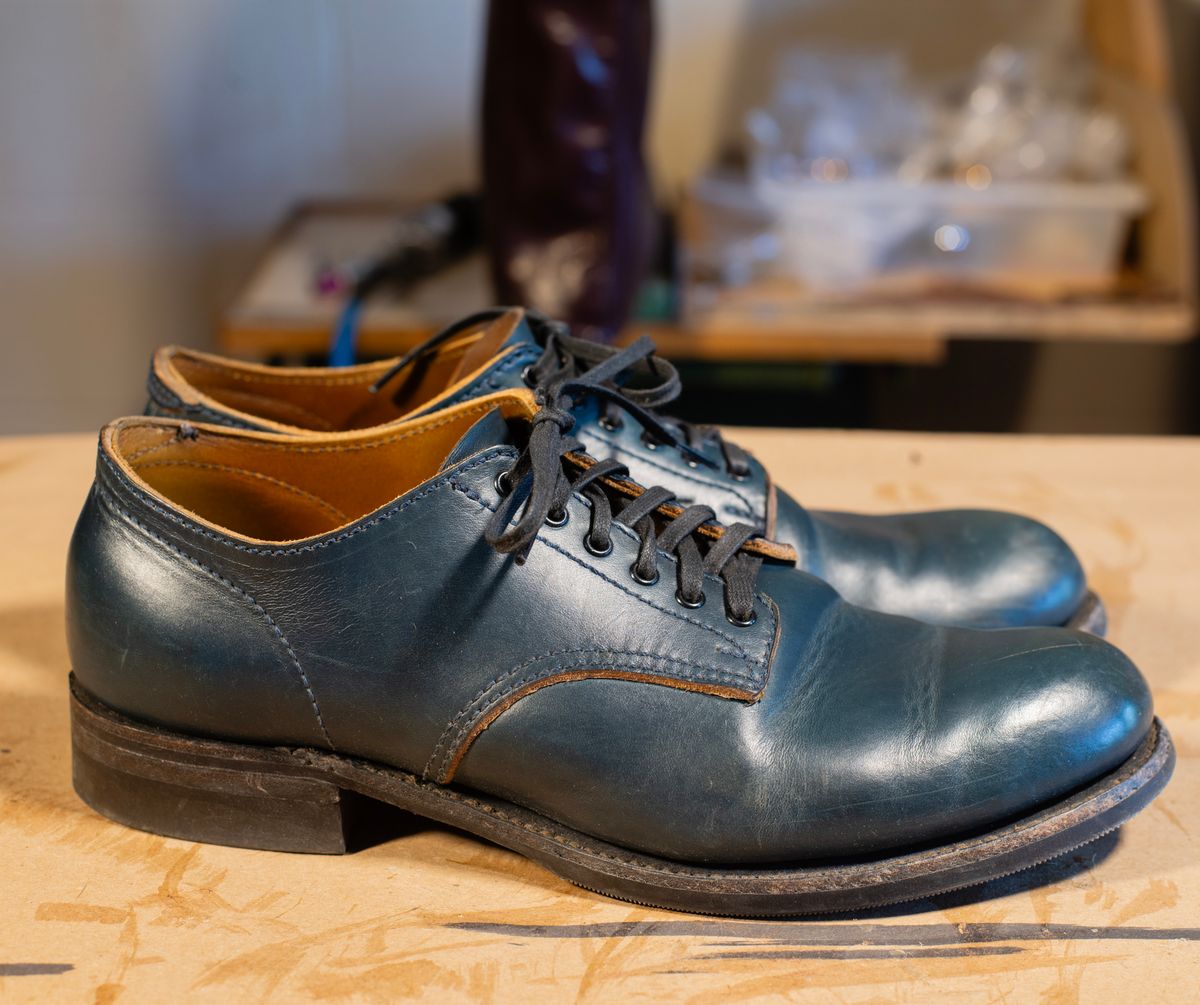 Photo by davecorey on April 2, 2026 of the Oldspeed MFG Shoe in Horween Navy Chromexcel Strips.