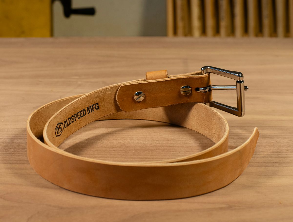 Photo by davecorey on December 27, 2024 of the Oldspeed 1 1/8” Belt in Horween Russet Horsehide Strips.