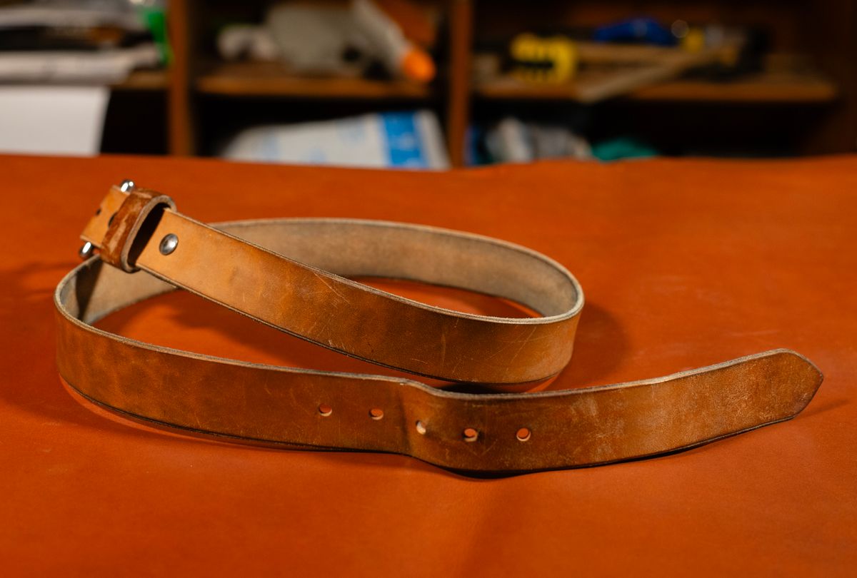 Photo by davecorey on April 25, 2025 of the Oldspeed 1 1/8” Belt in Horween Russet Horsehide Strips.