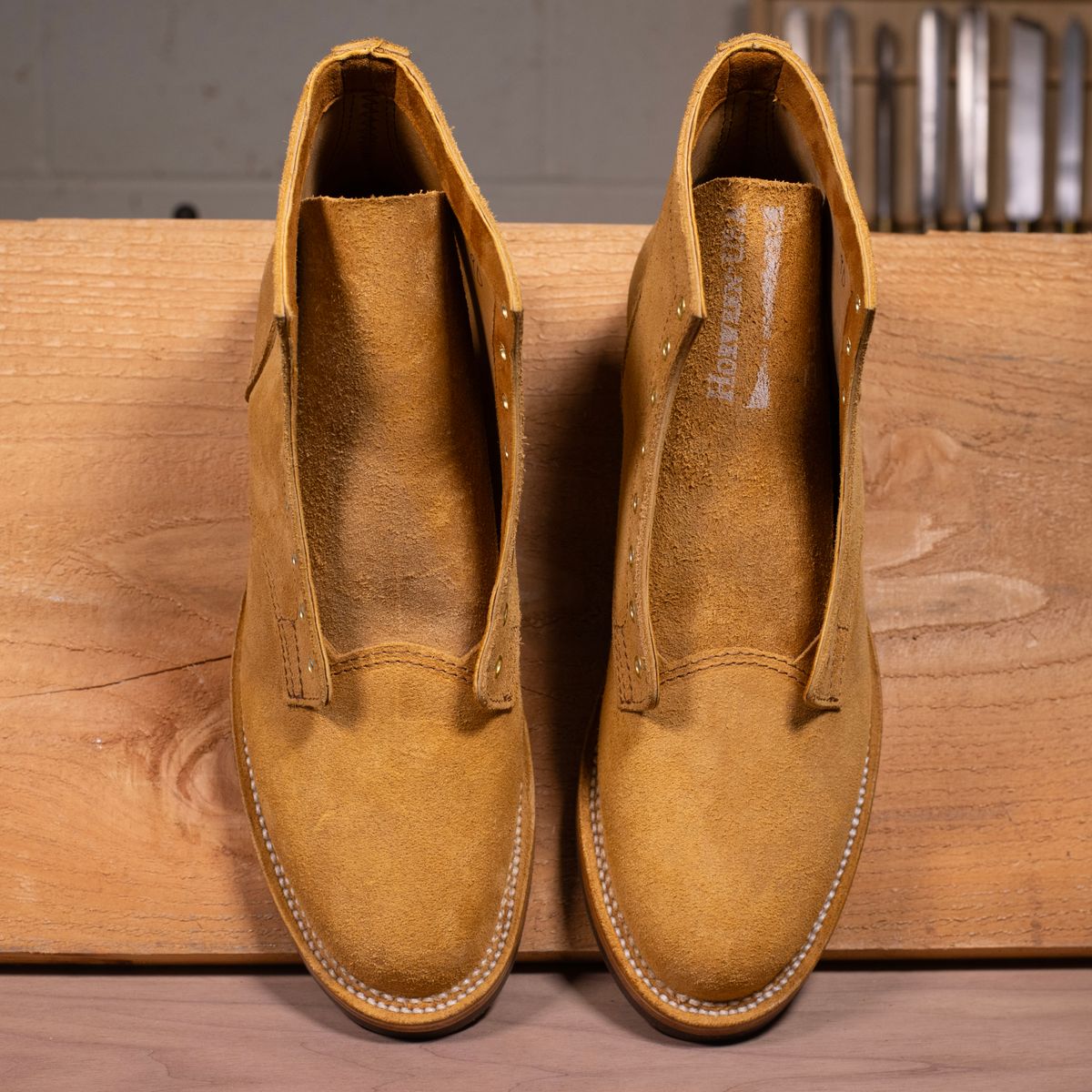 Photo by davecorey on October 4, 2024 of the Oldspeed Service Boot 6” in Horween Tan Latigo Rough Out.