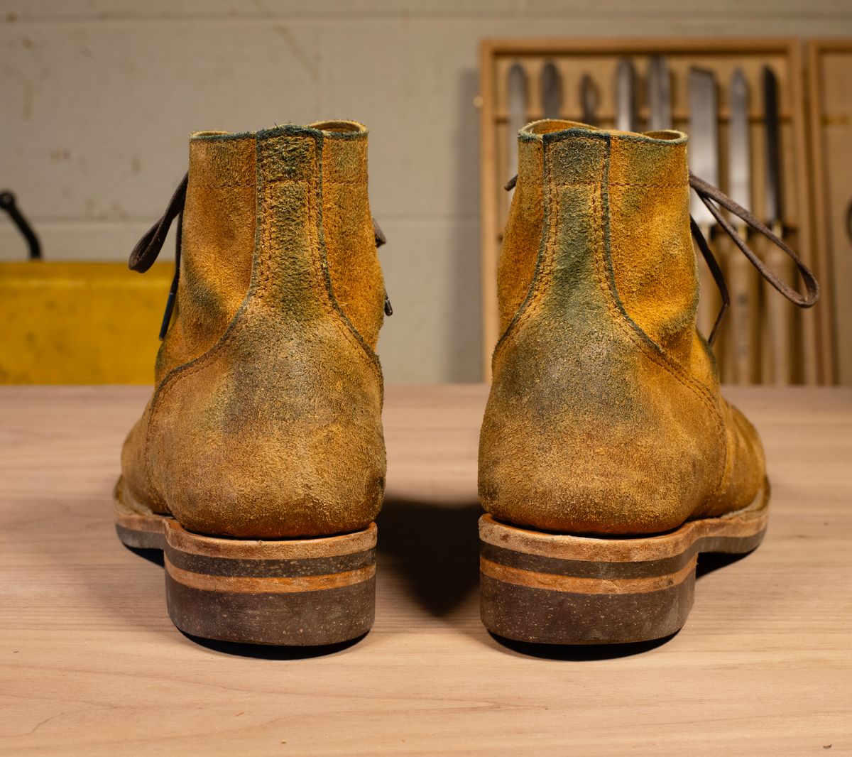 Photo by davecorey on January 4, 2025 of the Oldspeed Service Boot 6” in Horween Tan Latigo Rough Out.