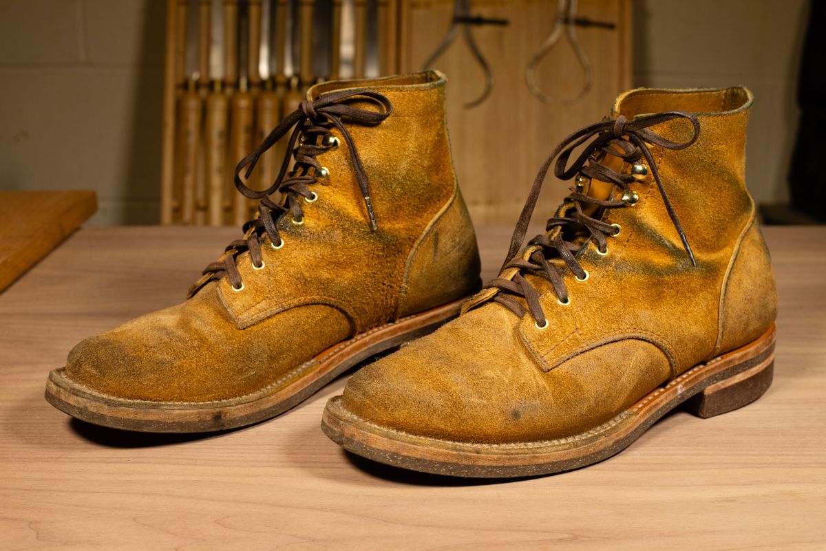 Photo by davecorey on February 4, 2025 of the Oldspeed Service Boot 6” in Horween Tan Latigo Rough Out.