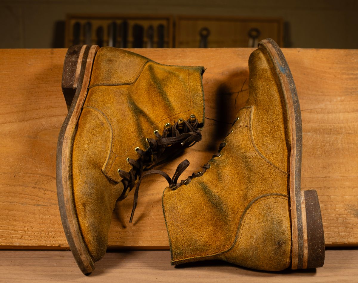 Photo by davecorey on February 4, 2025 of the Oldspeed Service Boot 6” in Horween Tan Latigo Rough Out.