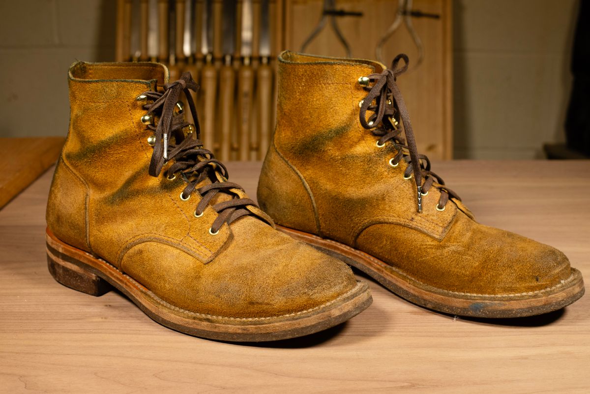 Photo by davecorey on February 4, 2025 of the Oldspeed Service Boot 6” in Horween Tan Latigo Rough Out.