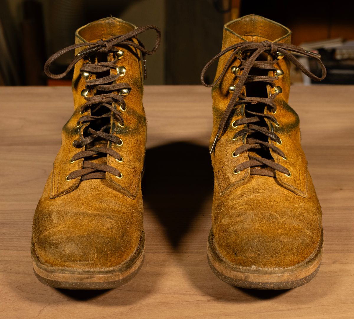 Photo by davecorey on March 6, 2025 of the Oldspeed Service Boot 6” in Horween Tan Latigo Rough Out.