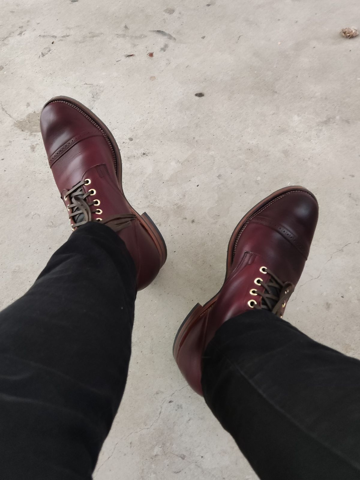 Photo by iMail on April 9, 2023 of the Viberg Service Boot in Horween Color 8 Chromexcel.