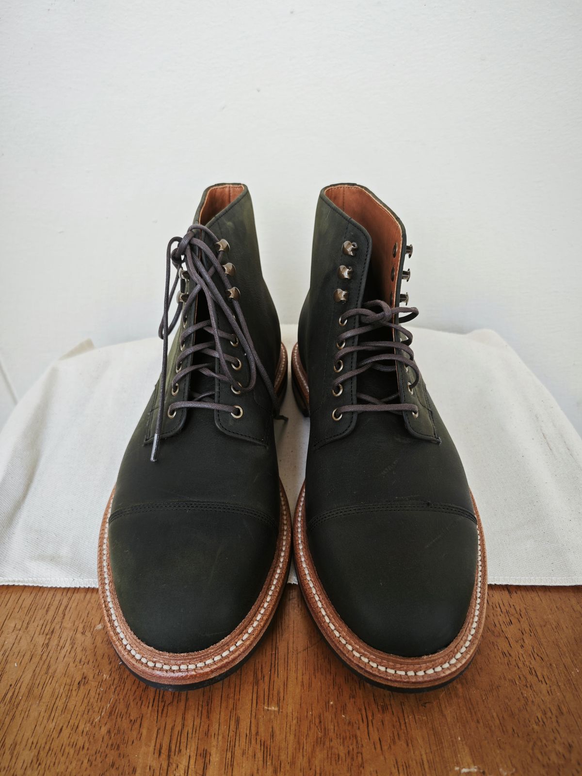Photo by iMail on October 1, 2023 of the Grant Stone Cap Toe Boot in C.F. Stead Forest Kudu.
