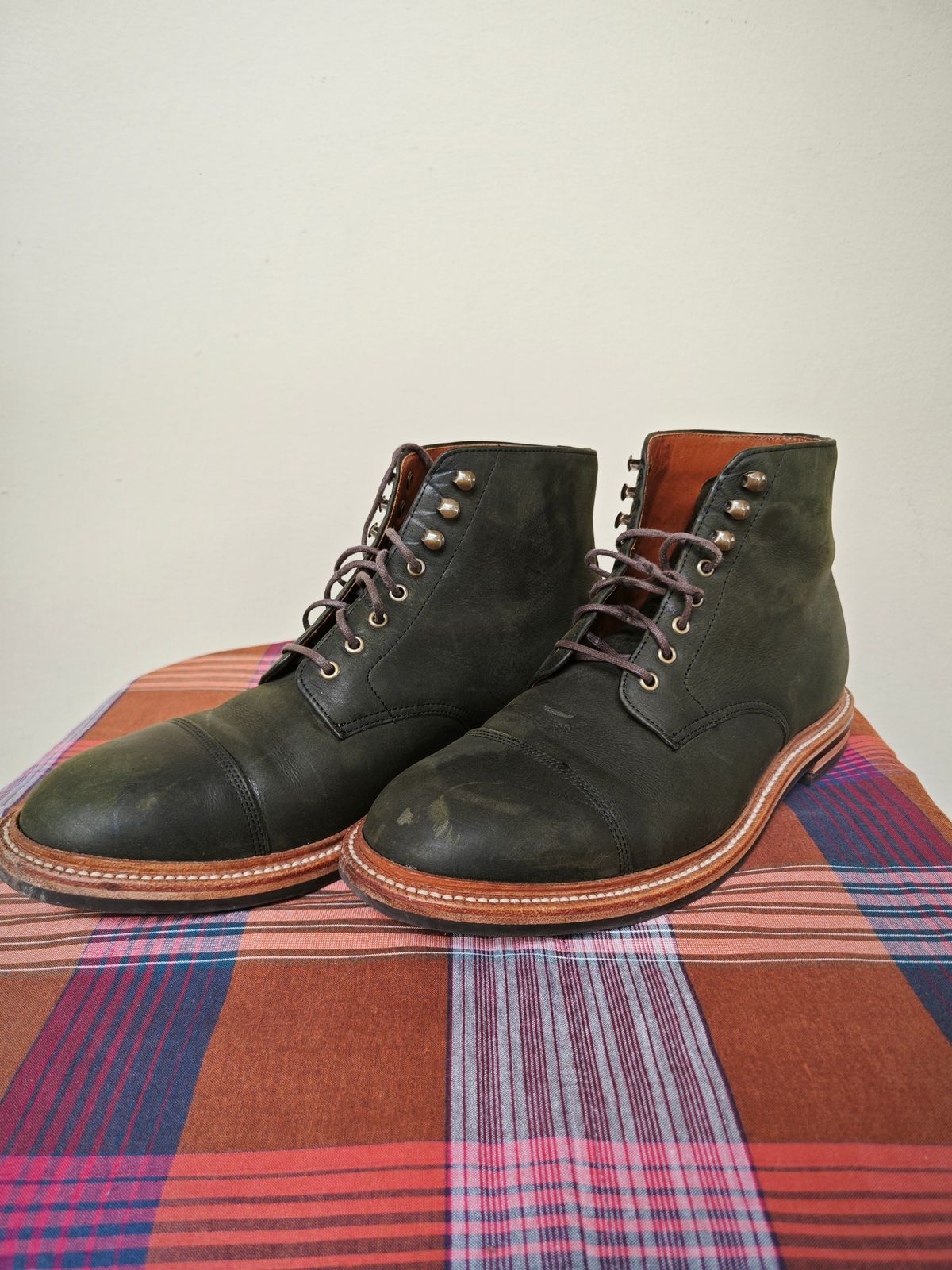Photo by iMail on November 1, 2023 of the Grant Stone Cap Toe Boot in C.F. Stead Forest Kudu.