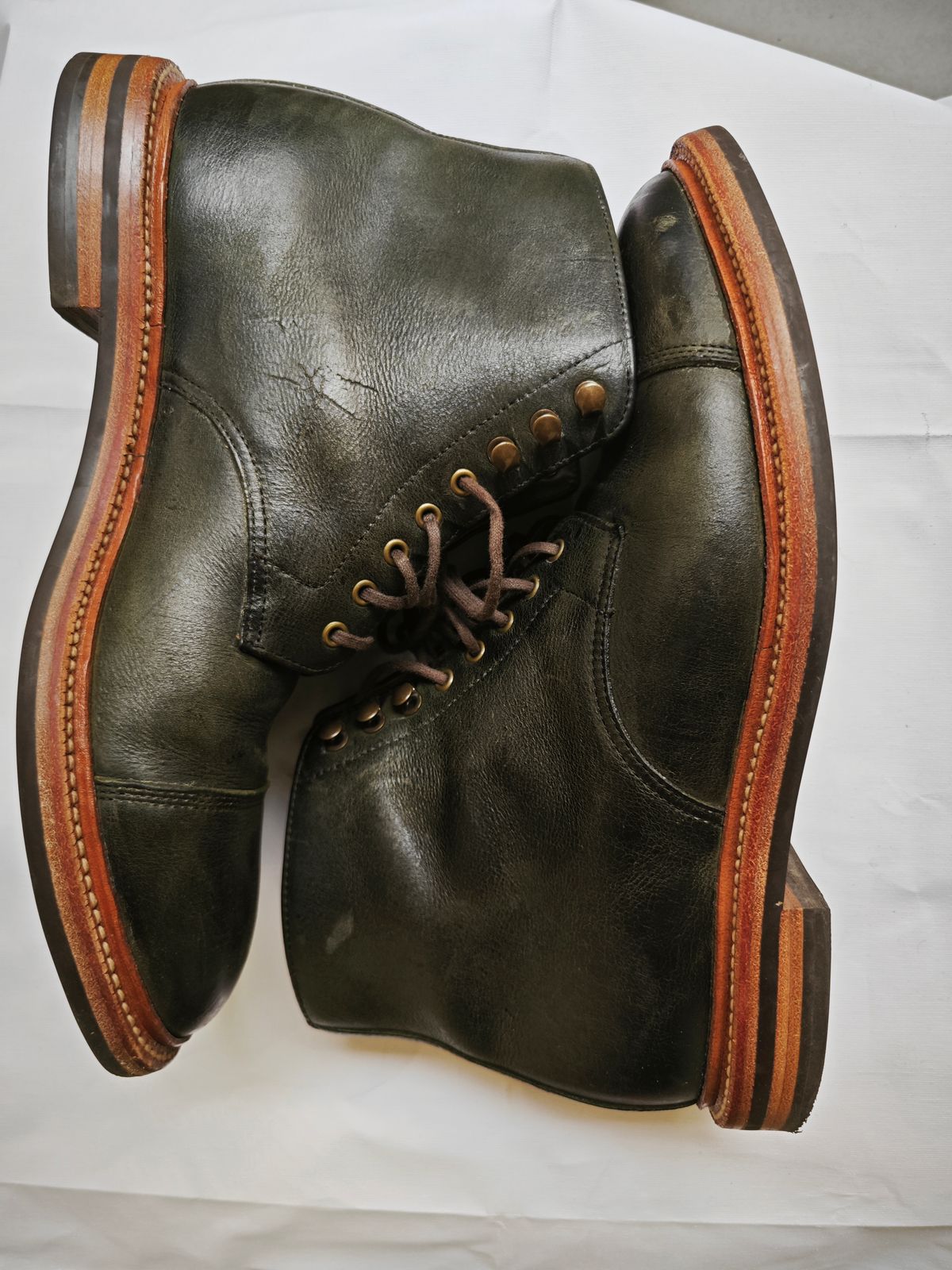 Photo by iMail on December 2, 2023 of the Grant Stone Cap Toe Boot in C.F. Stead Forest Kudu.