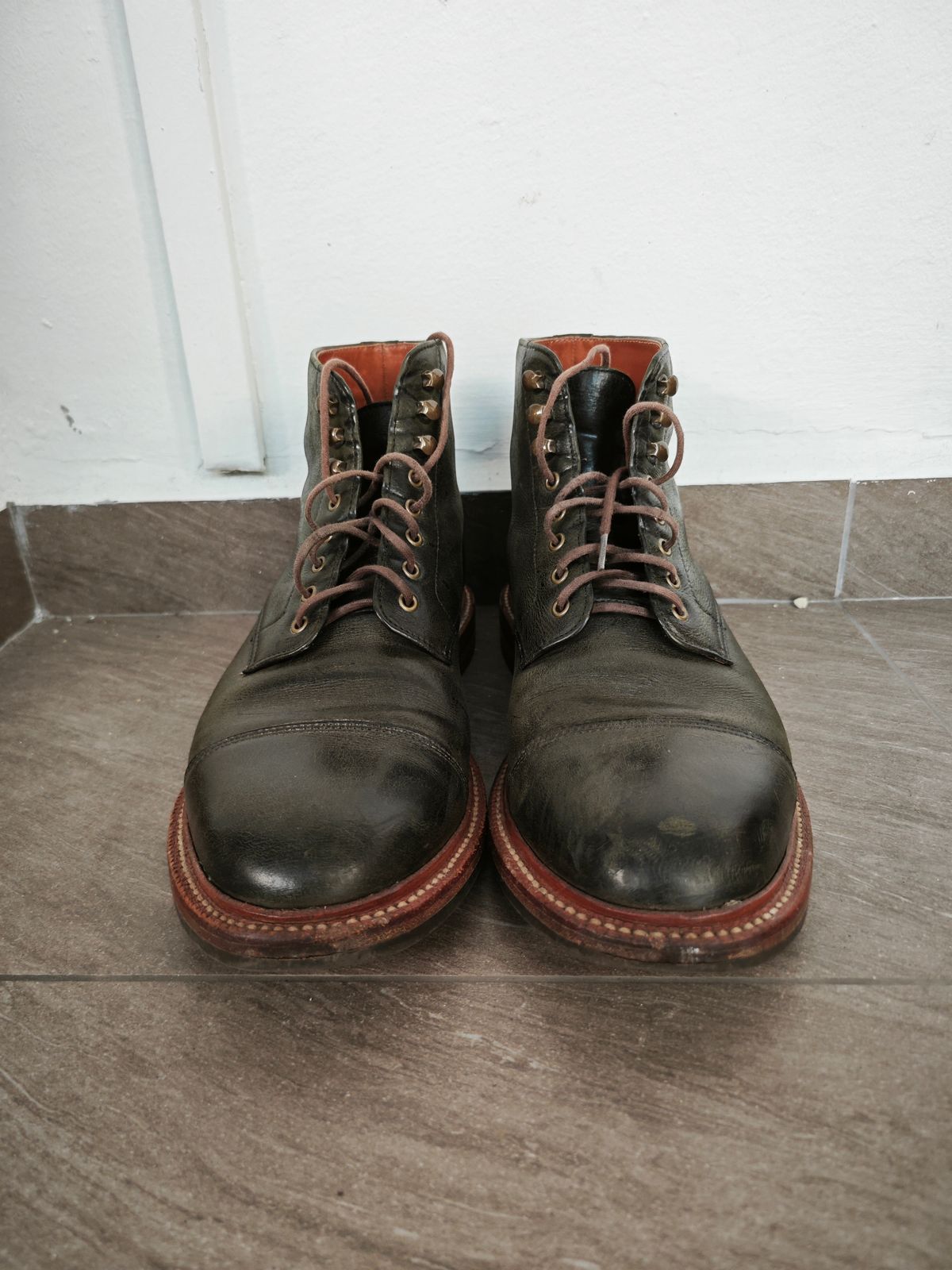 Photo by iMail on April 2, 2024 of the Grant Stone Cap Toe Boot in C.F. Stead Forest Kudu.