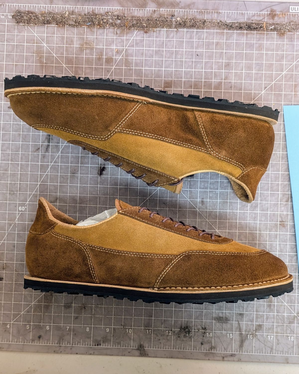 Photo by andrewturriff on November 6, 2024 of the Turriff Functional Footwear C-02 Anatomical Outdoor Shoe in Cf Stead Repello Calf Suede Mix (Autumn Gold, Cola).