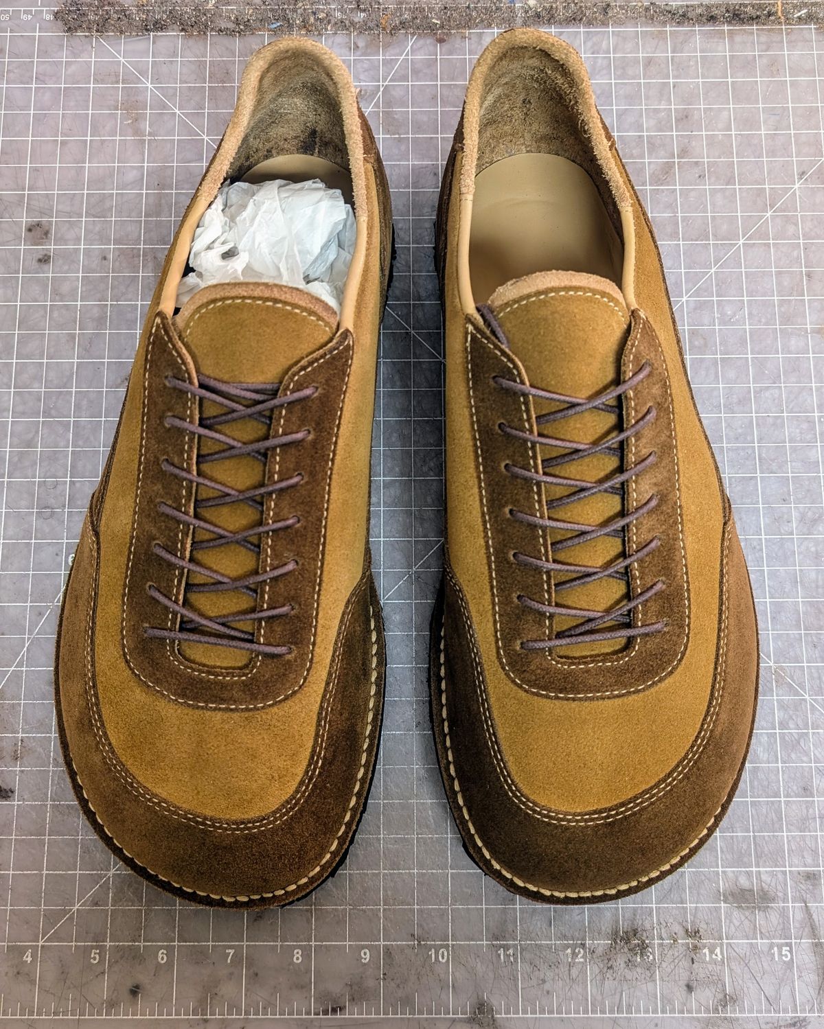 Photo by andrewturriff on November 6, 2024 of the Turriff Functional Footwear C-02 Anatomical Outdoor Shoe in Cf Stead Repello Calf Suede Mix (Autumn Gold, Cola).