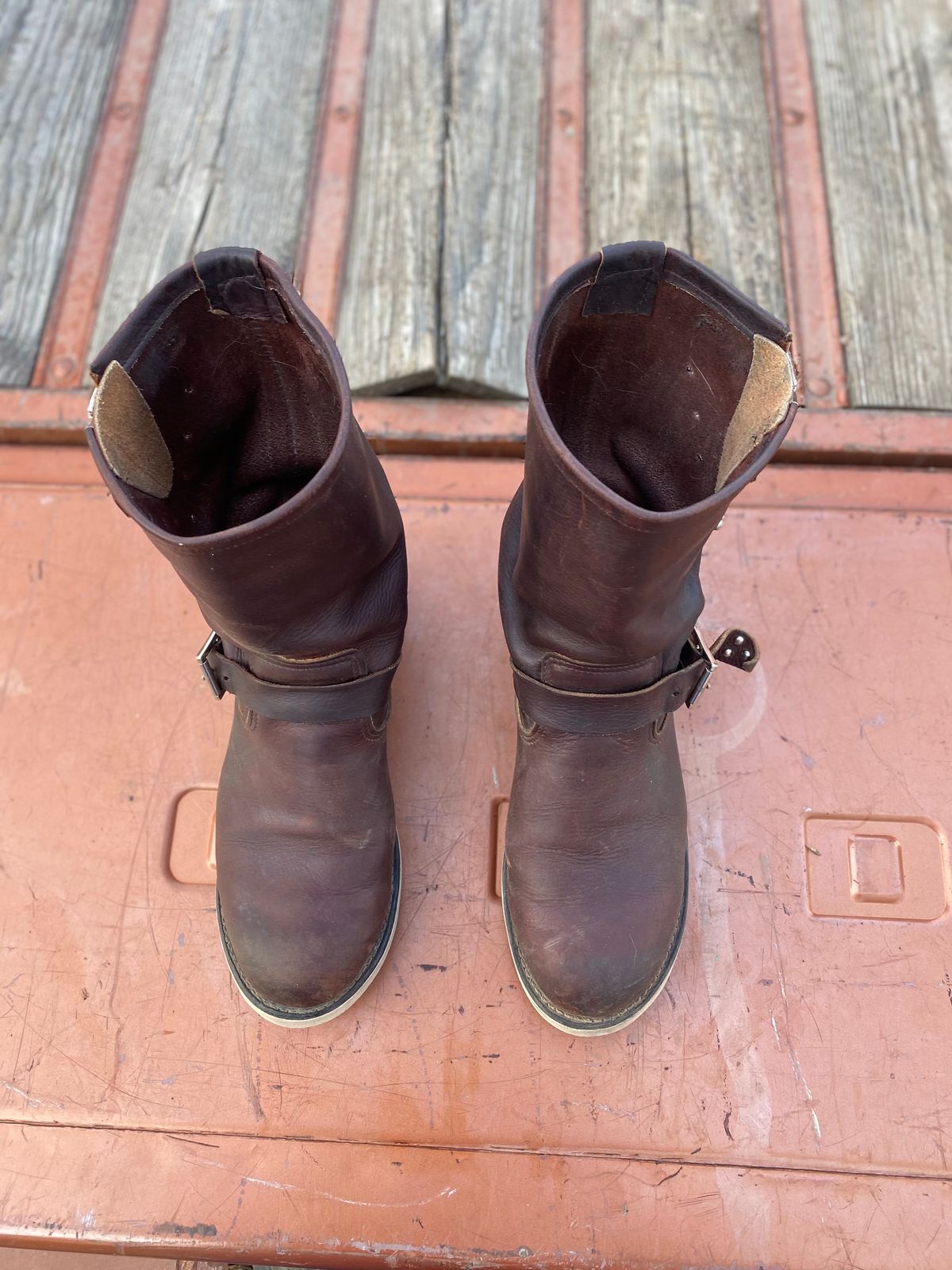 Photo by Epicarc on December 3, 2022 of the Red Wing Unlisted Model in S.B. Foot Briar Oil Slick.