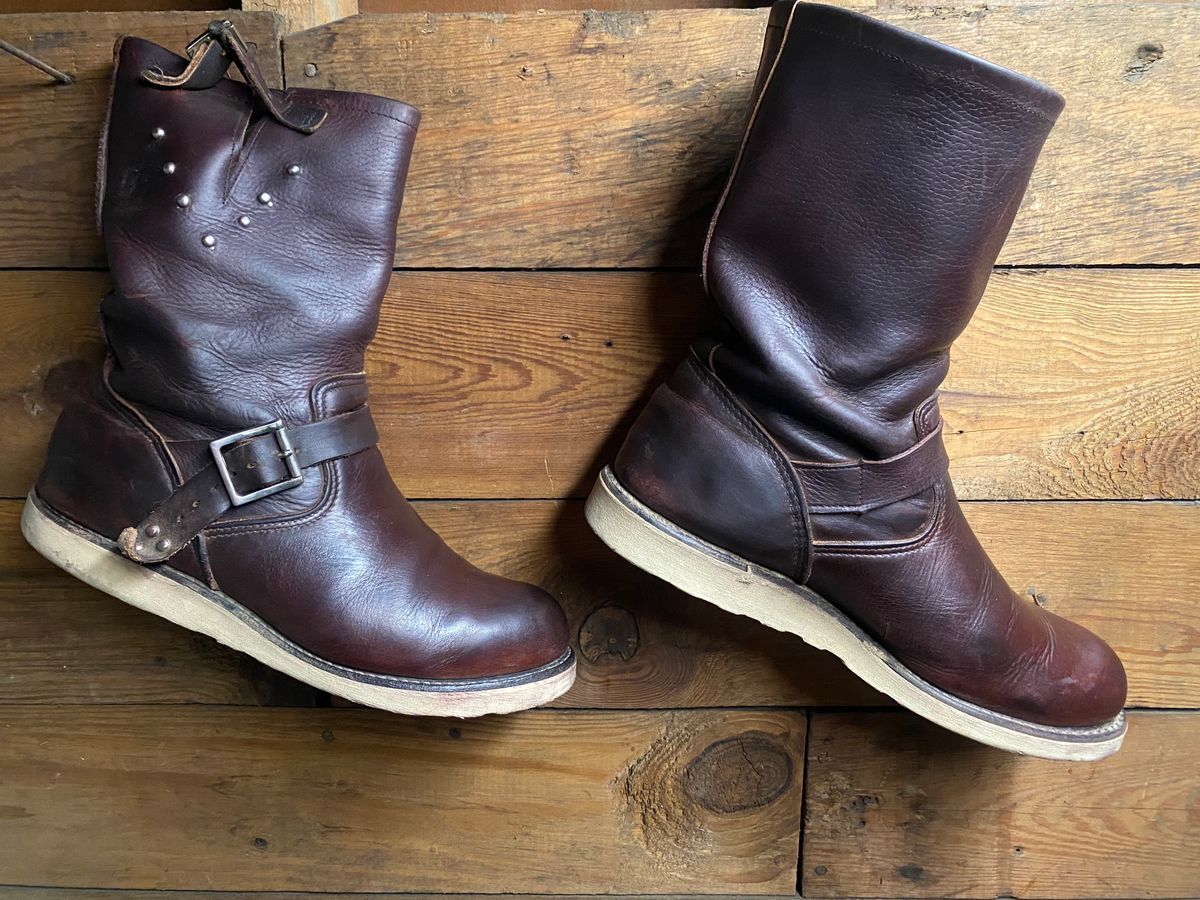 Photo by Epicarc on February 1, 2023 of the Red Wing Unlisted Model in S.B. Foot Briar Oil Slick.