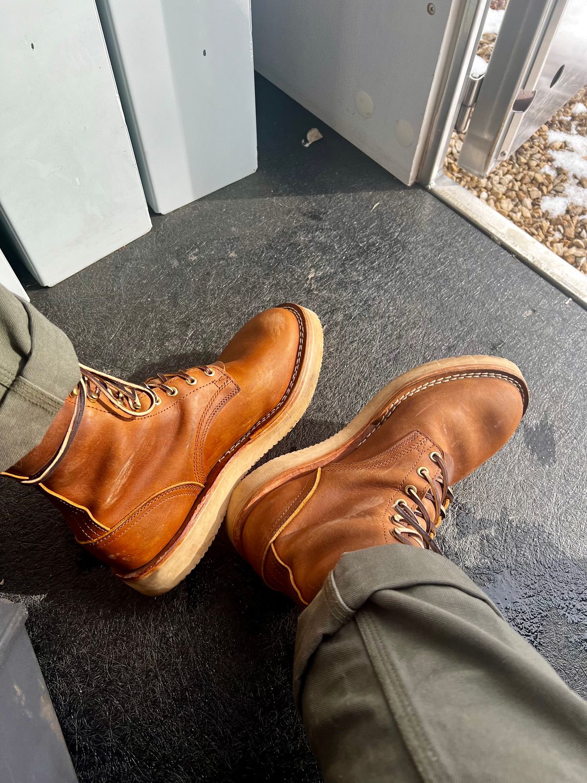 Photo by deadyounglings on February 19, 2024 of the Nicks Traveler in Horween Orange Predator.