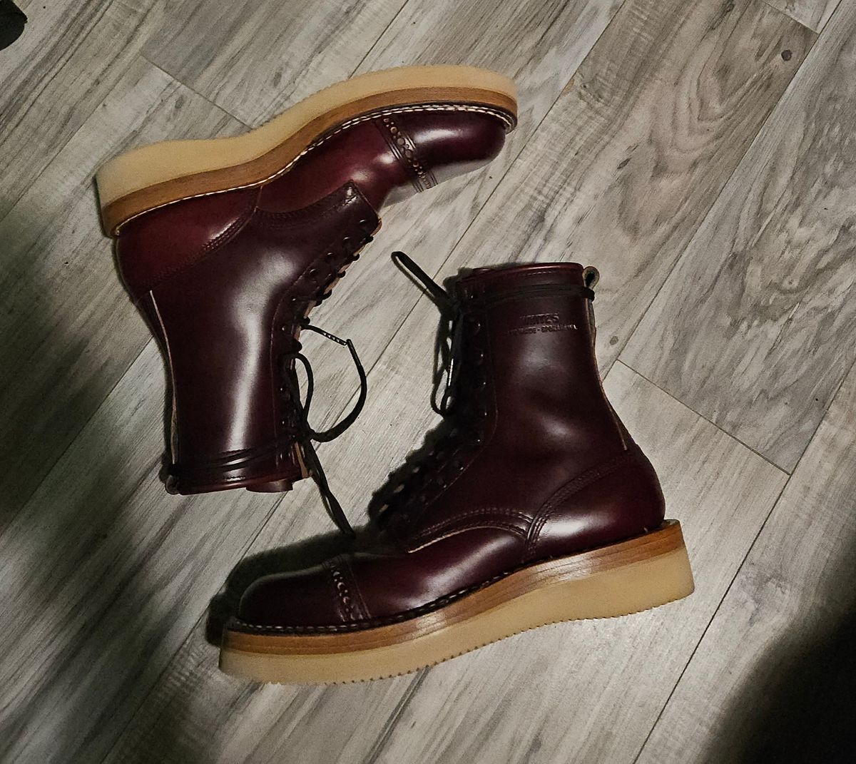 Photo by RaTiOnCrItOP on January 24, 2025 of the White's Bounty Hunter in Horween Burgundy Chromexcel Horsehide.