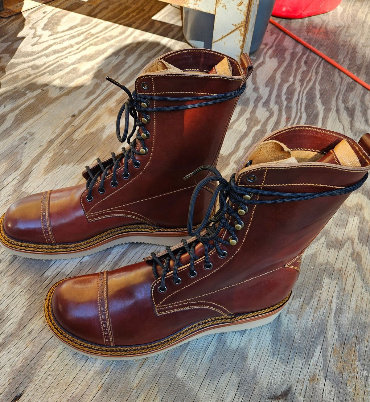 Photo by RaTiOnCrItOP on August 21, 2025 of the Caswell Boot Company Caswell x Fortis in Horween Garnet Shell Cordovan.