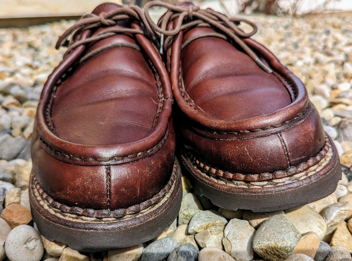 Photo by BudMutt on April 1, 2023 of the Paraboot Michael in Lisse Cafe.