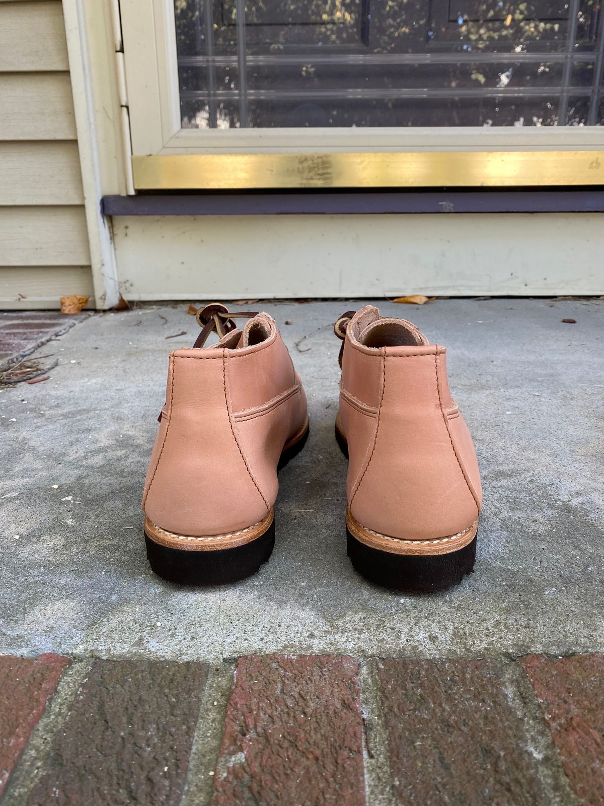 Photo by MaxPower on October 5, 2023 of the Rancourt & Co. Acadia Chukka Redux in Horween Natural Essex.