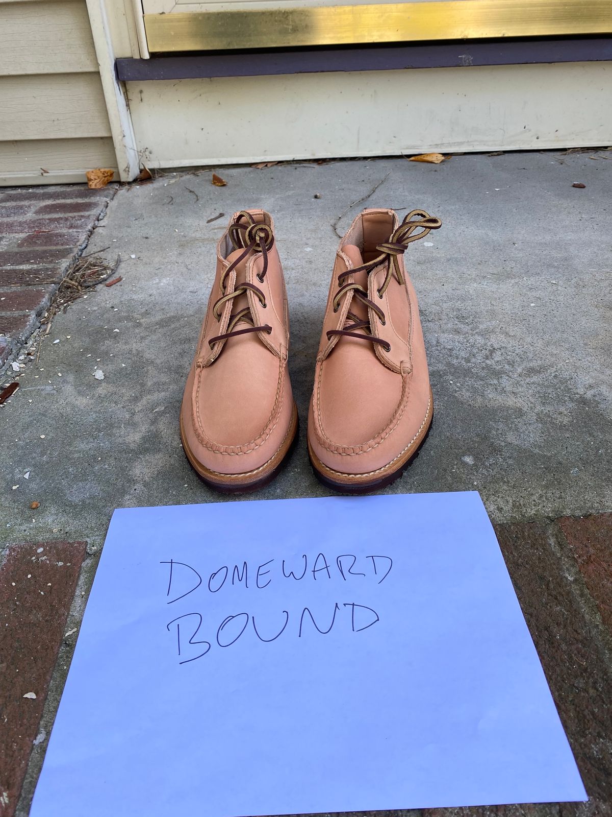 Photo by MaxPower on October 5, 2023 of the Rancourt & Co. Acadia Chukka Redux in Horween Natural Essex.