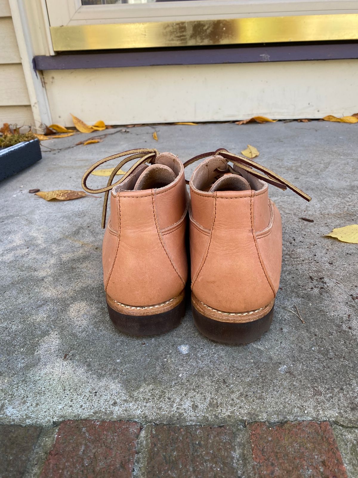 Photo by MaxPower on November 5, 2023 of the Rancourt & Co. Acadia Chukka Redux in Horween Natural Essex.