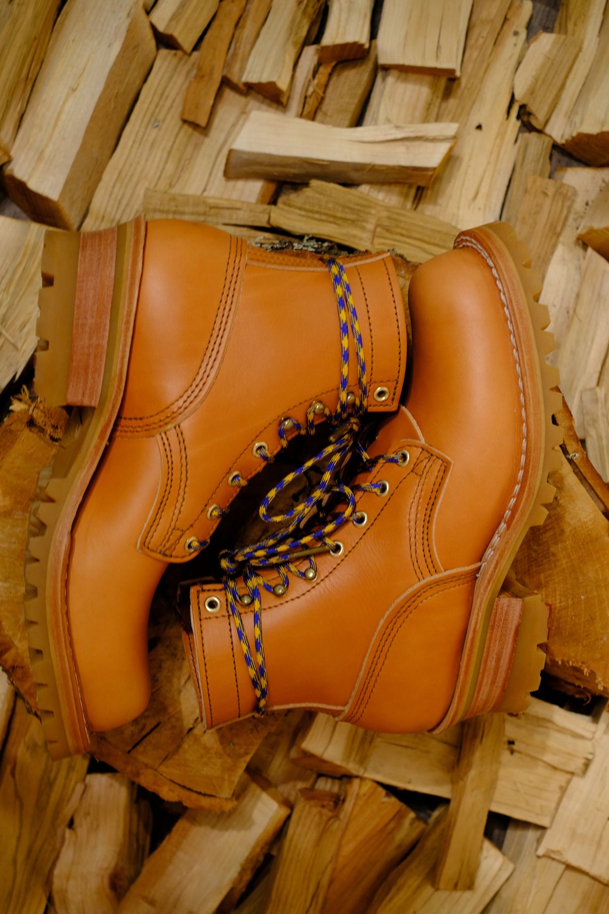 Photo by CanadIan on October 2, 2023 of the Nicks DomePro in Wickett & Craig Tan English Bridle.