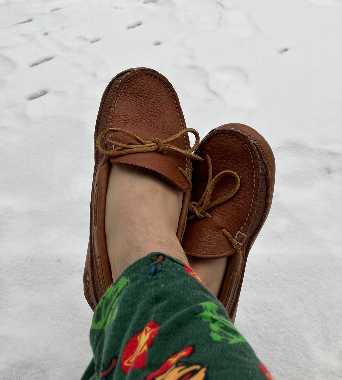 Photo by jbyer111 on January 15, 2024 of the Town View Ole Maine Comfort Classic Double Sole Moccasin in Unknown Top Grain Bullhide & Unknown Deerskin Lining.
