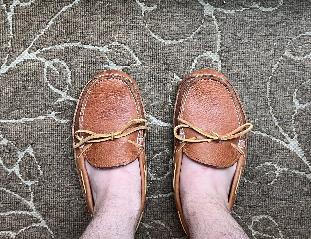 Photo by jbyer111 on August 26, 2023 of the Town View Ole Maine Comfort Classic Double Sole Moccasin in Unknown Top Grain Bullhide & Unknown Deerskin Lining.